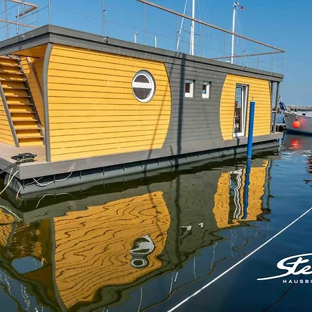Arnica - Stern Hausboot * Barth