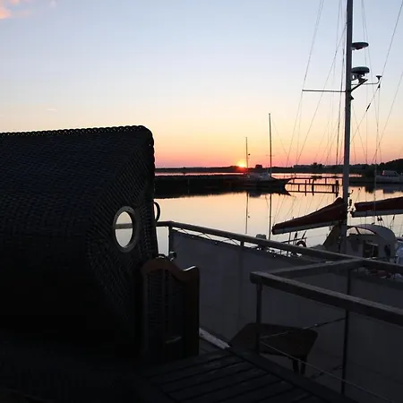 Arnica - Stern Hausboot Barth